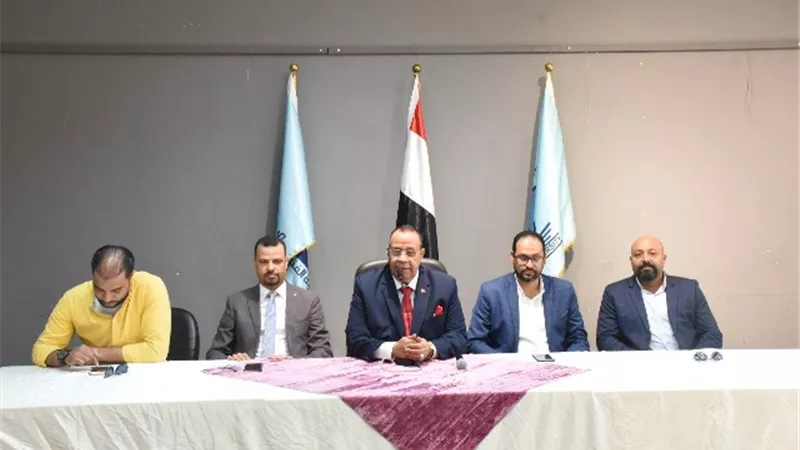 فى يومها الأول.. رئيس جامعة الأقصر يتابع انتظام الدراسة بالكليات