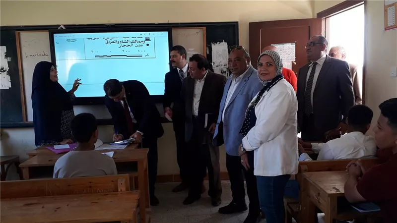 مفكرة هدية لكل طالب بمدرسة السعدية الثانوية بشربين بالدقهلية