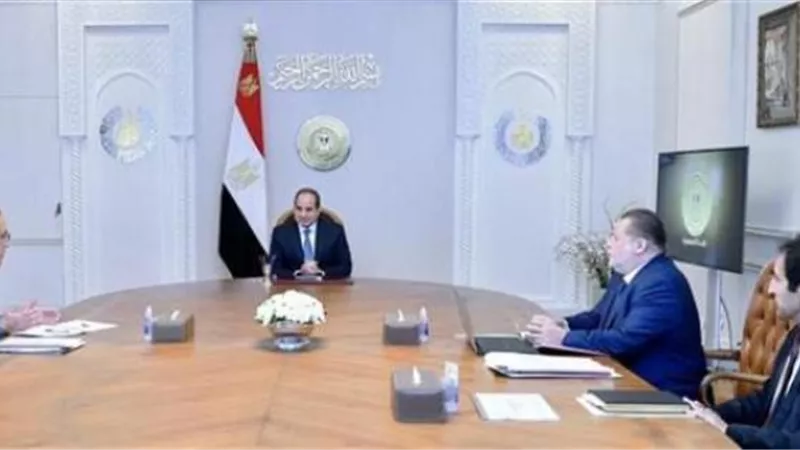 توجيه السيسي بمواصلة جهود البنك المركزي لتوفير مستلزمات الإنتاج والصنا