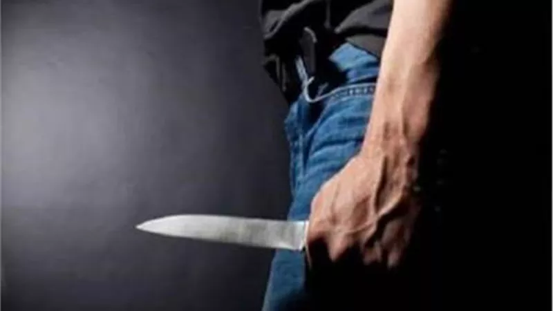 إصابة طالب على يد زميله بجرح قطعي فى ذراعه 18 غرزة