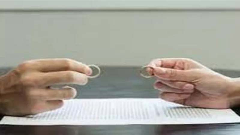 زوجه امام محكمه الأسره.. حماتى: إبنى متجوزك عشان يجيبك خدامة تحت رجلي