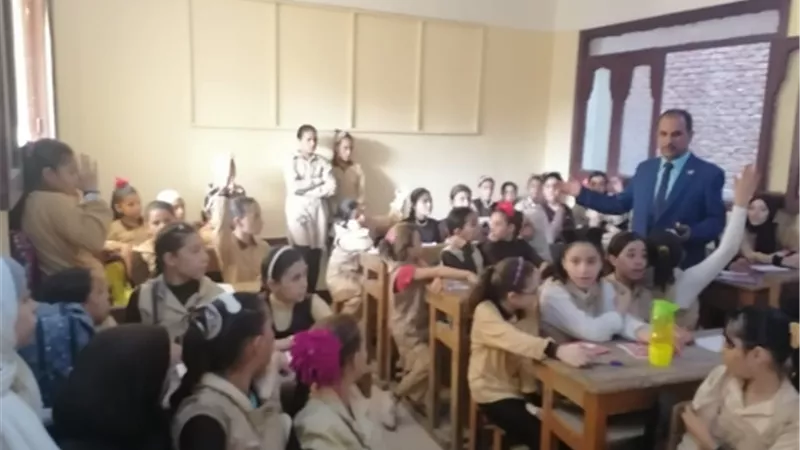 الهجان يحيل مدير ادارة الخانكة التعليمية للتحقيق.. واستبعاد مدير مدرسة