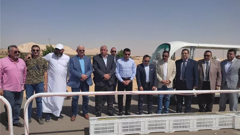 وزير الشباب يصل الوادي الجديد للمشاركة في احتفالات العيد القومى