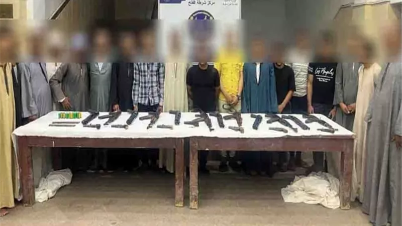 حملة أمنية بأسيوط تضبط 26 قطعة سلاح نارى بحوزة 23 عنصرا إجراميا