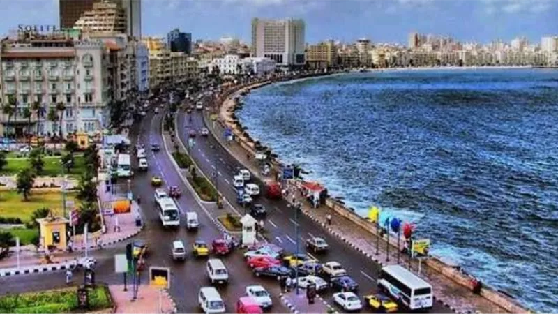 الشريف: الإسكندرية رقم 5 عالميًا المعرضة للخطر بسبب التغيرات المناخية