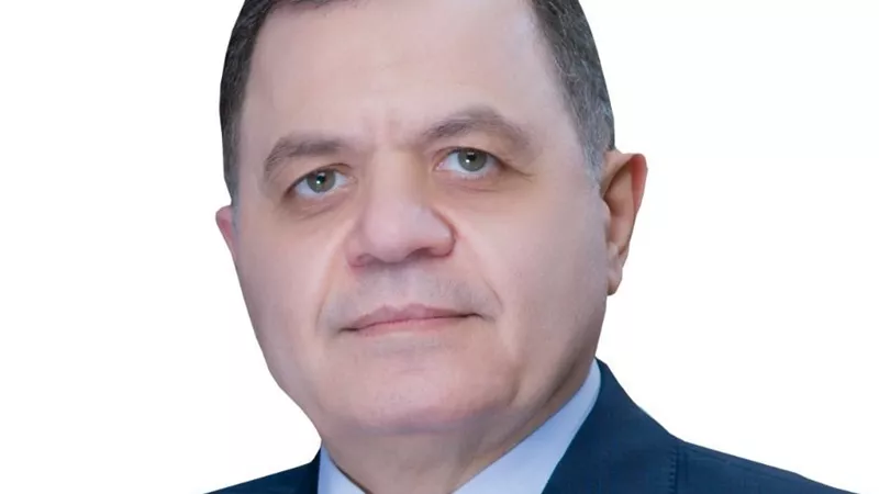 توفيق يهنىء وزير الدفاع ورئيس الأركان بذكرى إنتصار أكتوبر المجيد