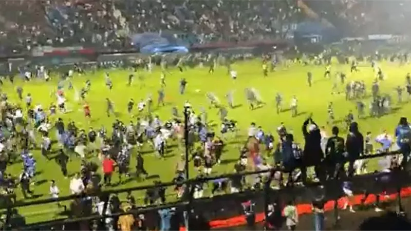 إندونيسيا: ارتفاع حصيلة وفيات الأطفال نتيجة حادث ملعب كرة القدم