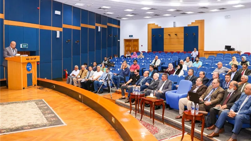 تحسين القدرات التنافسية للموانئ المصرية في ندوة بميناء دمياط..صور