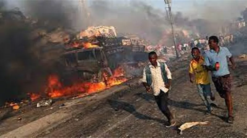 قتلى وجرحى من المسؤولين الصوماليين فى تفجيرين انتحاريين