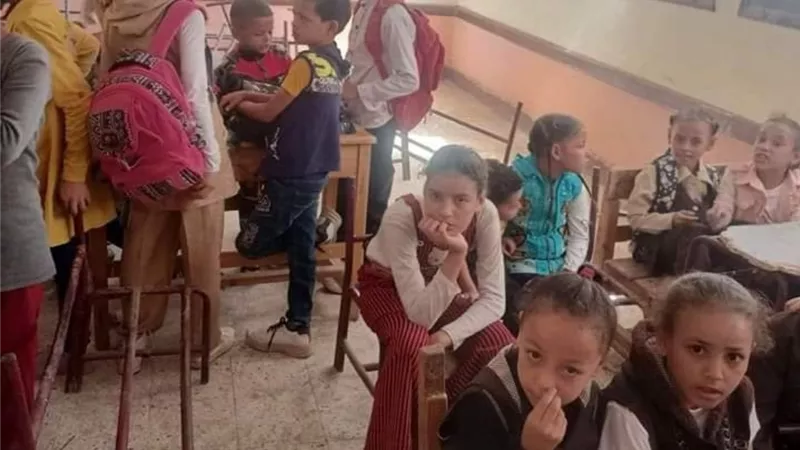 عزل ناظر مدرسة وخصم ٣ ايام من مدير الابتدائي ومدير الادارة بأبنوب
