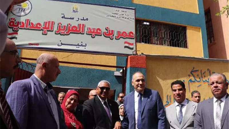 وكيل وزارة التعليم يفتتح تجديدات مدرسة بحلوان