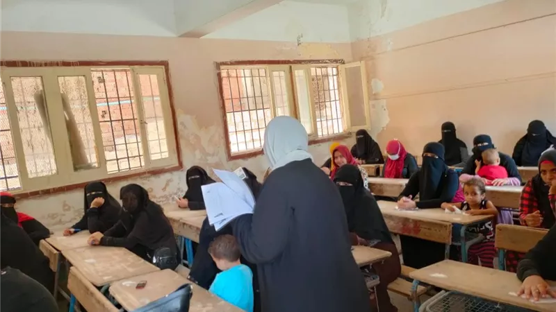 نجاح 263 سيدة بمحو الامية ببرج العرب