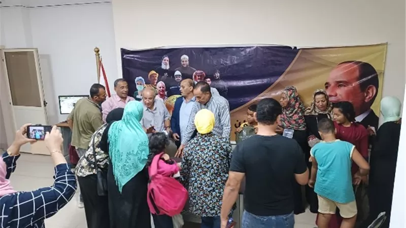حزب حماة الوطن يوزع شنط مدرسية على الطلاب الاكثر احتياجاً