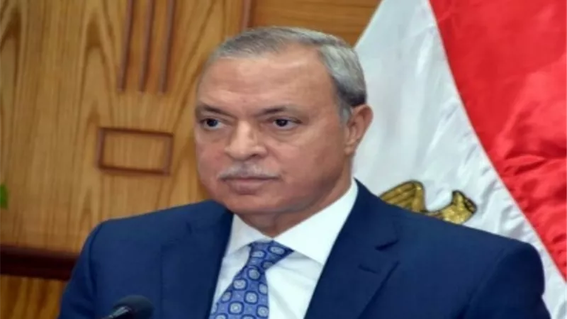 تحرير ٢٩ محضر لمقاهى ومحال مخالفة لمواعيد الغلق الشتوية فى بنها