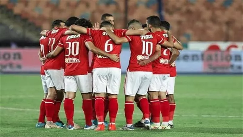 مفاجأة .. نجم وسط الأهلى يرحل فى الميركاتو الصيفى