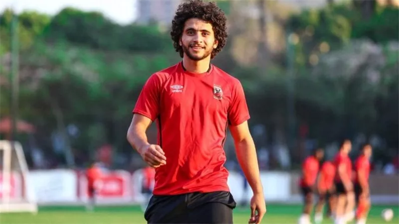 محمد محمود مُتردد بشأن الرحيل عن الأهلي والاتحاد يضغط بقوة لإستعارته