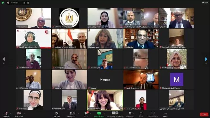 ساعة مع الوزيرة.. الهجرة تلتقي أبناء الجالية المصرية بالكويت