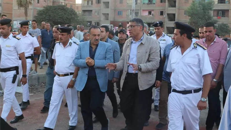 جهاز6 أكتوبر يواصل حملات سحب الوحدات المخالفة الحي السادس