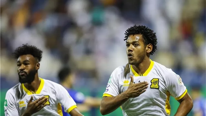 اتحاد جدة يحدد موقف الثنائى كوستا ورومارينيو من المشاركة أمام الفتح