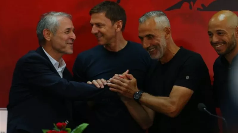 ميشيل يانكون يتحدث عن أول لقاء له مع مدرب الأهلى الجديد
