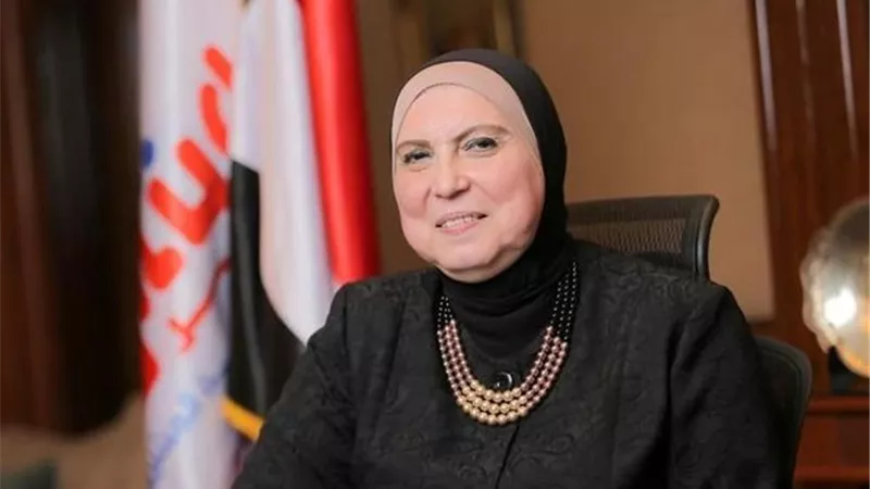 تنمية المشروعات يدعو الشباب للاستفادة من خدماته المالية في معرض تراثنا