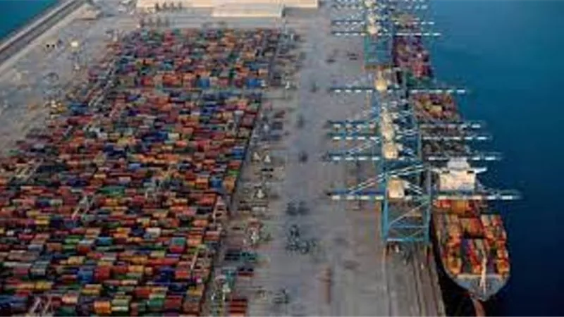 صادرات ألمانيا تنمو بأكثر من التوقعات رغم التباطؤ العالمي