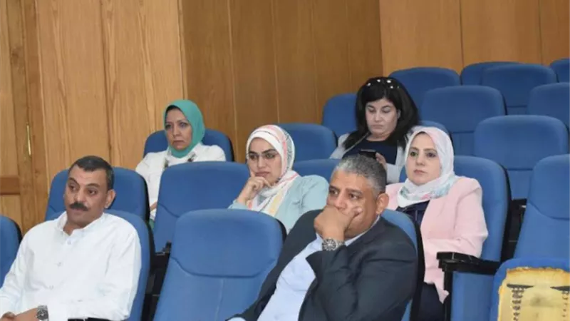 محافظ المنيا يبحث الوضع الاقتصادي الراهن وأهم المقومات الاستثمارية