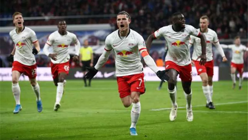 لايبزيج يفوز على سيلتك الاسكتلندي بثلاثية بدوري أبطال أوروبا