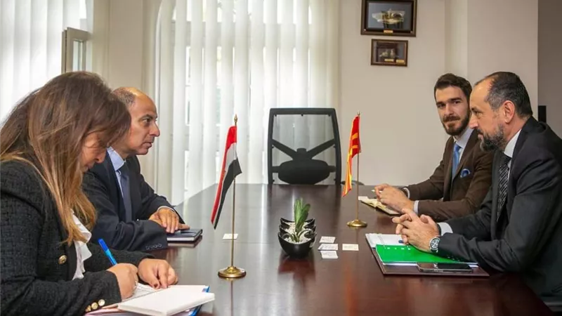 السفير المصري يلتقي رئيس جمهورية شمال مقدونيا