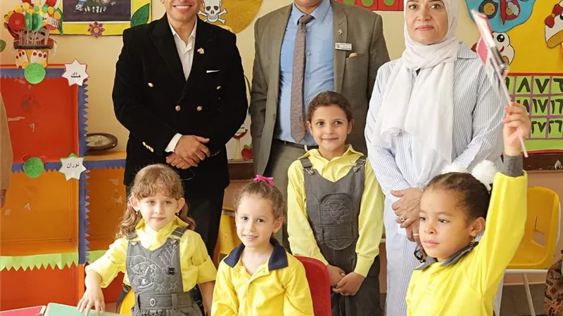 وكيل وزارة التربية والتعليم بالمنيا يقدم التحية والتقدير للمعلمين