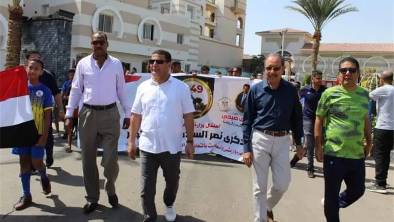 إنطلاق مهرجان ماراثون المشى بمشاركة ١٠٠ شاب وفتاه بالغردقة