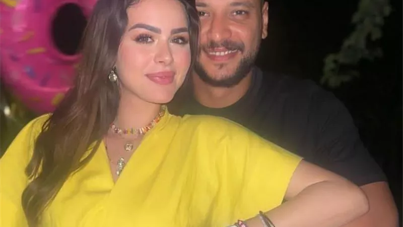 بكلمات رقيقة ..أحمد خالد صالح يهنئ هنادى مهنى بعيد ميلادها