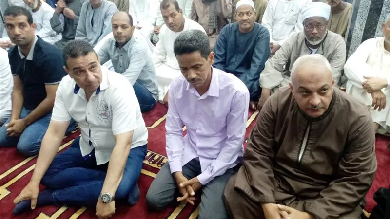 سكرتير محافظة أسوان يفتتح مسجد البراسى بإدفو..صور