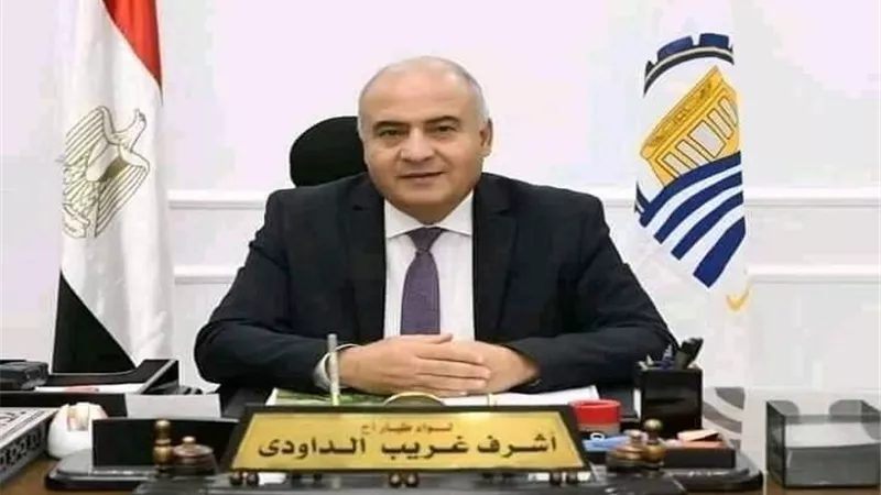 محافظ قنا : أكثر من 3 آلاف حرفي بقنا يشاركون في معرض تراثنا بالقاهرة