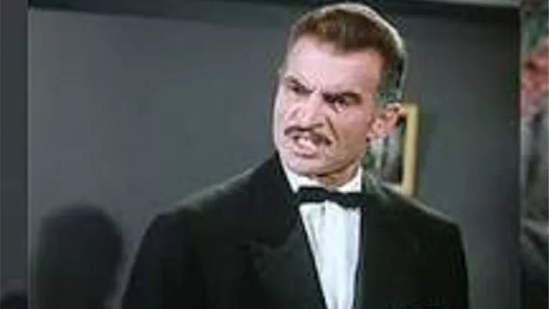 فى ذكرى ميلاده.. مالا تعرفه عن فارس السينما المصرية احمد مظهر