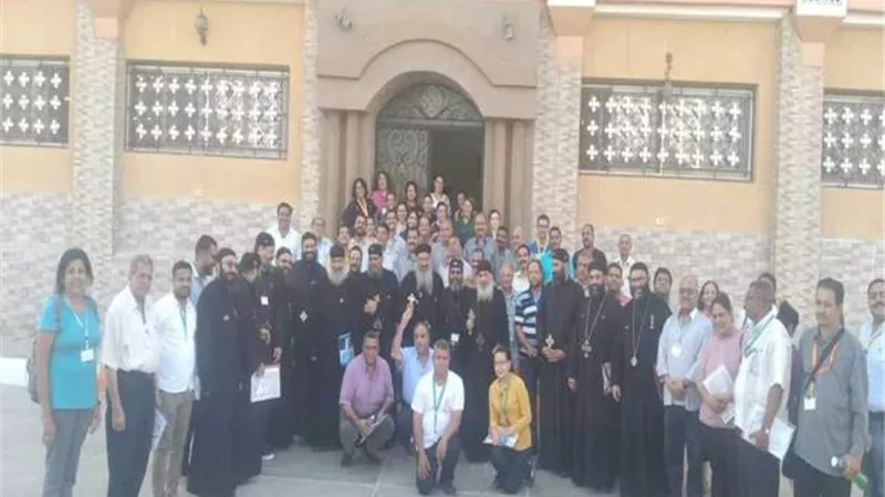 الكنيسة: تنظيم مؤتمر 