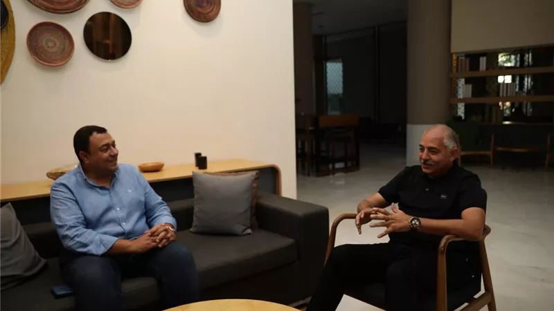 سفير مصر بتونس يزور بعثة الاهلى قبل مواجهة الاتحاد المنستيري