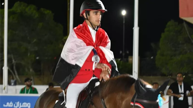محمد.طاهر زيادة يفوز بفضية بطولة تيطوان الدولية للفروسية