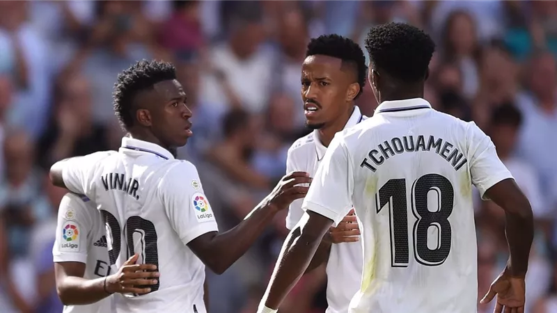 أنشيلوتي يعلن قائمة ريال مدريد لمواجهة شاختار بدوري الأبطال