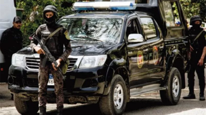 تفاصيل تداول فيديو بقيام قائد سيارة نقل بتحميل الخردة دون تأمين