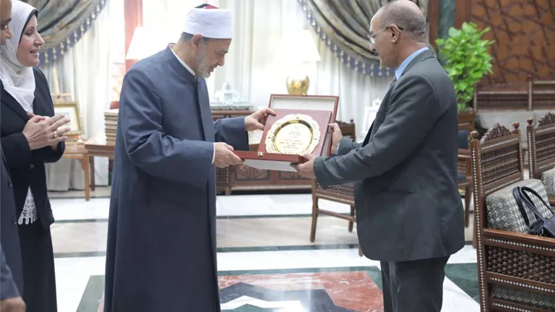 تفاصيل لقاء شيخ الأزهر مع وفد النقابة العامة للعلوم الصحية