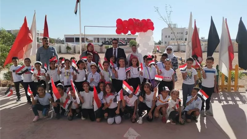 مدير تعليم جنوب سيناء يشهد احتفالات مدرسة شرم الشيخ بانتصارات أكتوبر