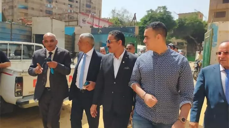 رئيس مجلس امناء الجيزة يتحمل تكاليف الصيانة العاجلة لمدرسة ببولاق