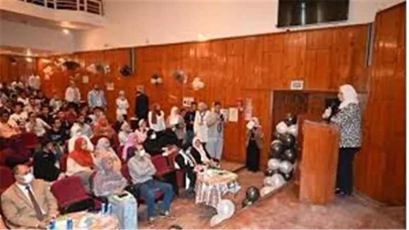 كلية الزراعة بجامعة الفيوم تحتفل .. بالطلاب الجدد