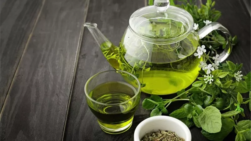 أهم وأفضل الأعشاب لعلاج القولون العصبي