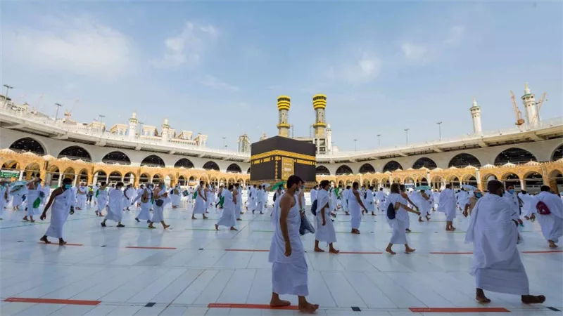 وزير الحج السعودى: إلغاء القيود الصحية لتسهيل قدوم المعتمرين المصريين
