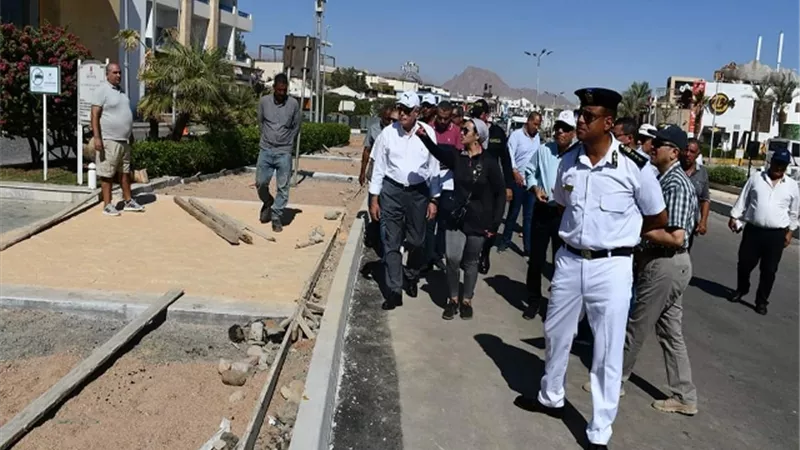 محافظ جنوب سيناء يتفقد رفع كفاءة طريق الملك عبد الله