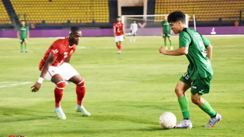 نجم الأهلي يوجه رسالة إلى لاعب المقاصة المعتزل