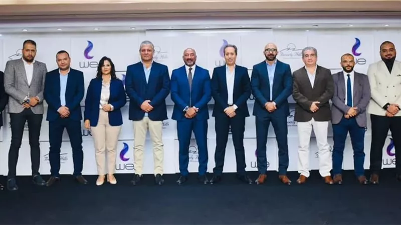 المصرية للاتصالات توقع بروتوكول لتقديم الخدمات بمشروع بيفرلي هيلز