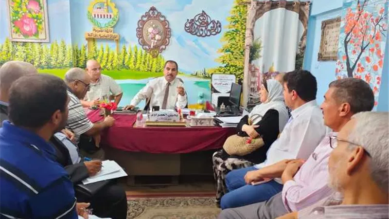 تعليم الخانكة يتلقي طلبات الخريجين للعمل بالأجر